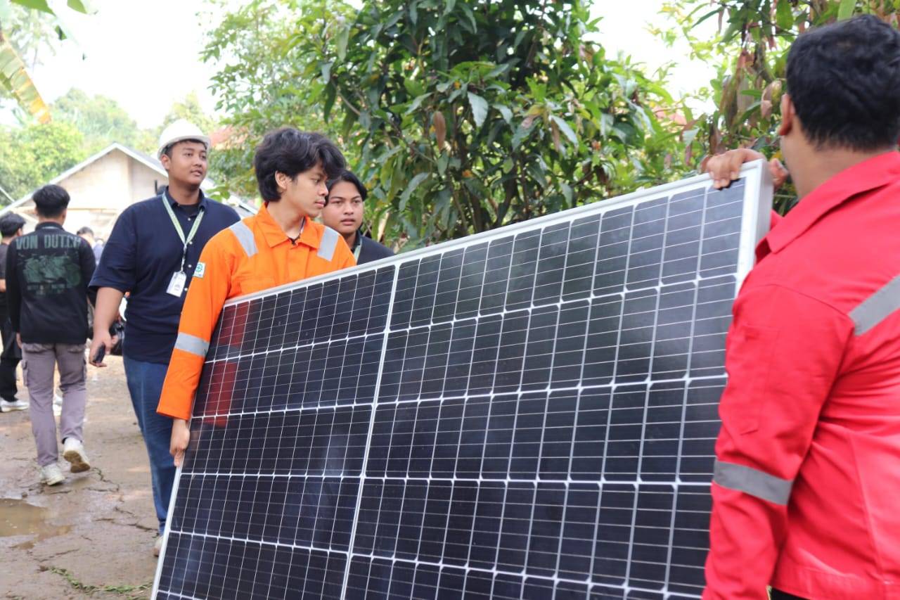 Gubes ITPLN Ungkap Strategi Penyerapan 5,52 Juta Lapangan Kerja dari PLTS 100 GWp - 1