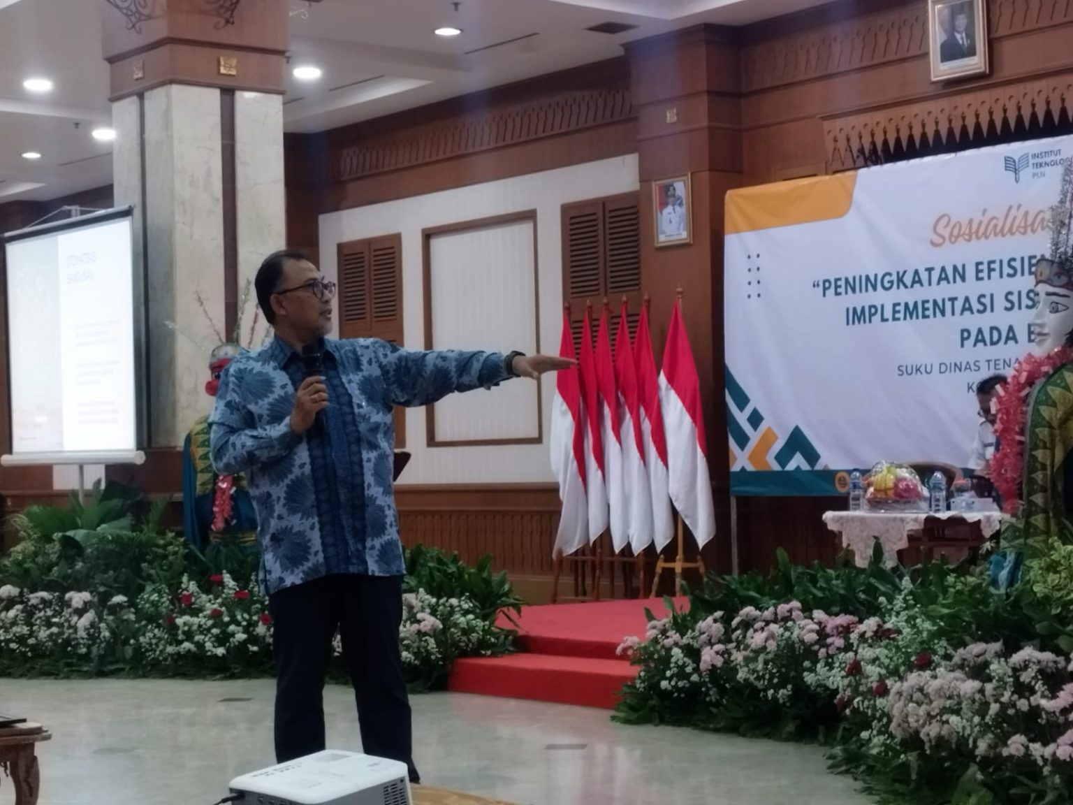 Gubes ITPLN Ungkap Strategi Penyerapan 5,52 Juta Lapangan Kerja dari PLTS 100 GWp - 3